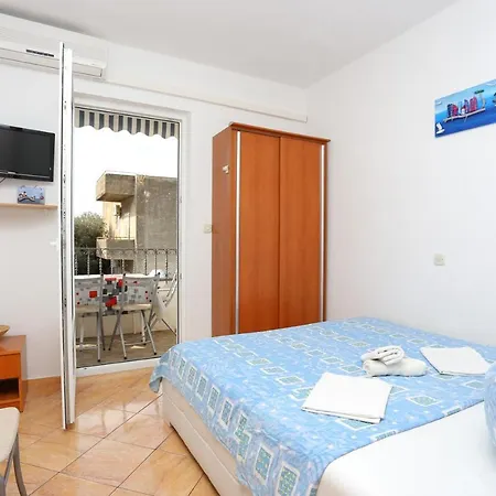 بيت ضيافة And With Parking Space - 16449 ماكارسكا